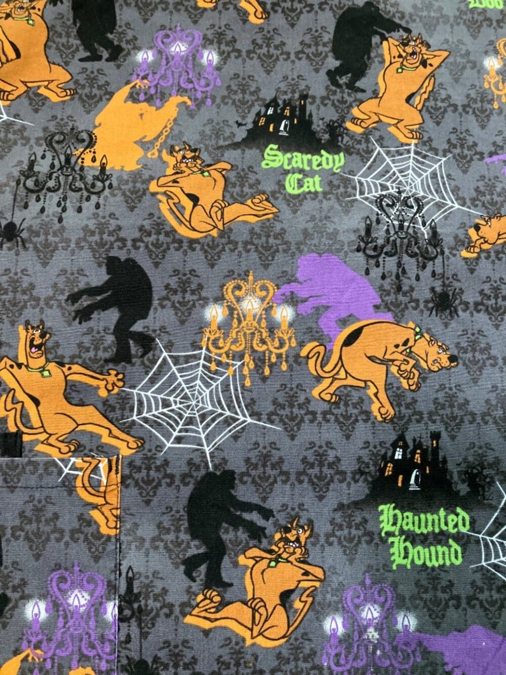 Scooby-Doo Halloween Themed Scrub Top M